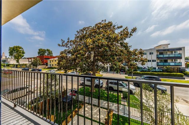 1063 S Corning Street, Los Angeles, CA 90035