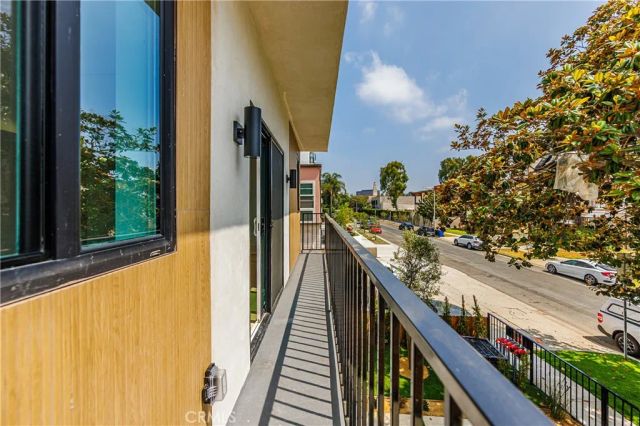 1063 S Corning Street, Los Angeles, CA 90035