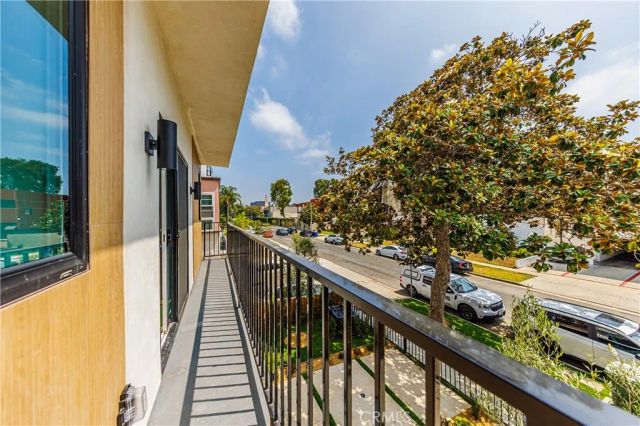 1063 S Corning Street, Los Angeles, CA 90035