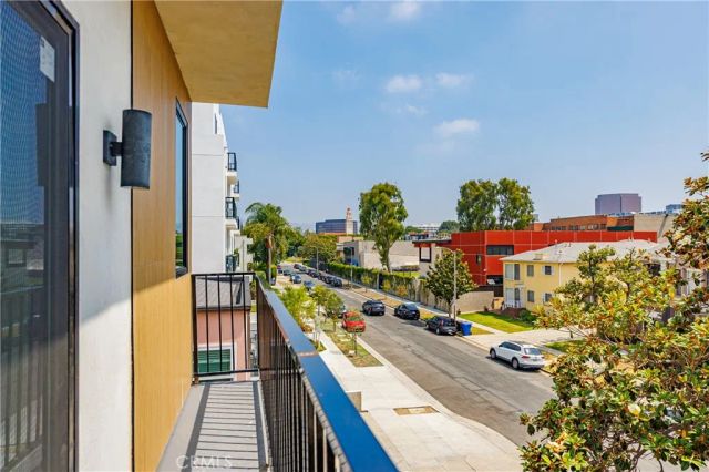 1063 S Corning Street, Los Angeles, CA 90035