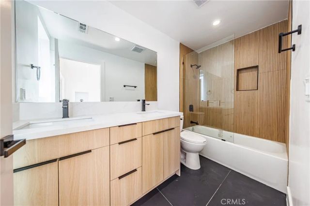 1063 S Corning Street, Los Angeles, CA 90035