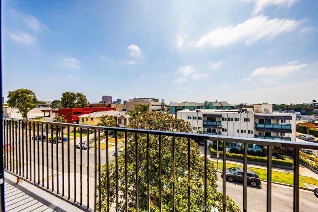 1063 S Corning Street, Los Angeles, CA 90035