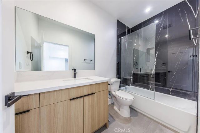 1063 S Corning Street, Los Angeles, CA 90035