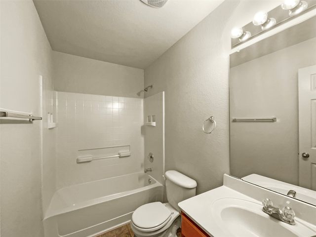 1630 Santa Fe Trail, Krum, TX 76249