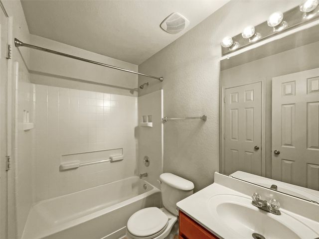 1630 Santa Fe Trail, Krum, TX 76249