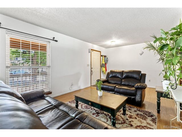 1413 S Kittredge St, Aurora, CO 80017