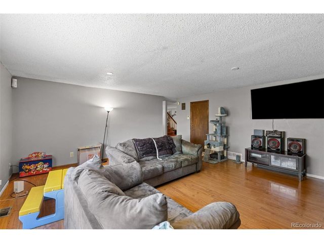 1413 S Kittredge St, Aurora, CO 80017