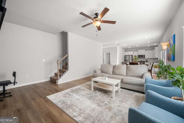 925 Lakehaven Lane, Loganville, GA 30052