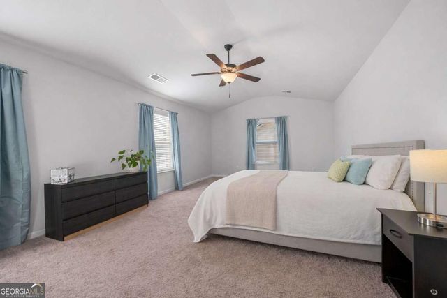 925 Lakehaven Lane, Loganville, GA 30052