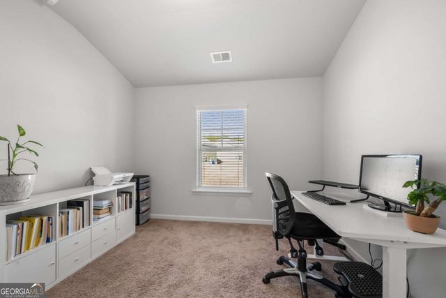 925 Lakehaven Lane, Loganville, GA 30052