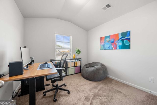 925 Lakehaven Lane, Loganville, GA 30052