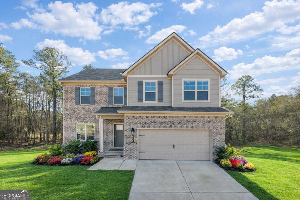 925 Lakehaven Lane, Loganville, GA 30052