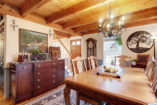 31 Heald St, Pepperell, MA 01463