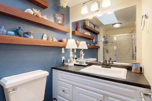 31 Heald St, Pepperell, MA 01463