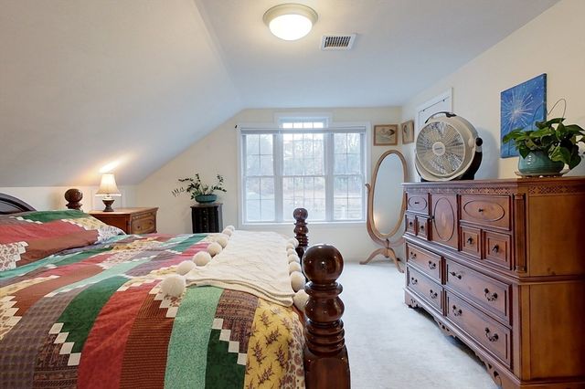 31 Heald St, Pepperell, MA 01463