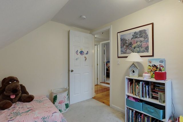 31 Heald St, Pepperell, MA 01463