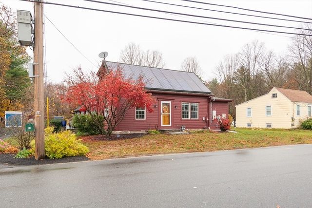 31 Heald St, Pepperell, MA 01463