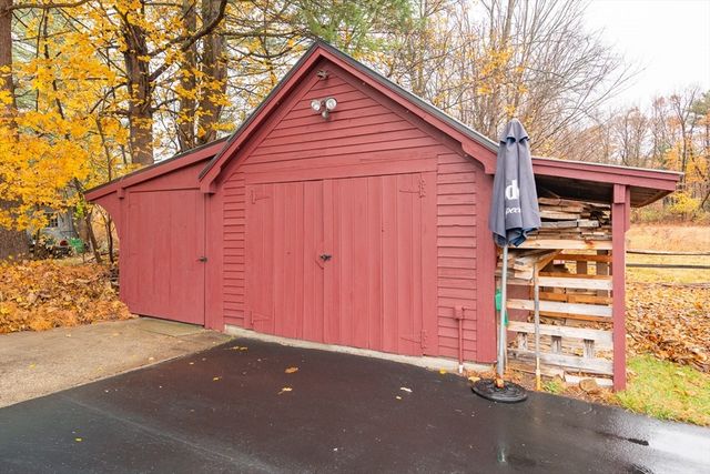 31 Heald St, Pepperell, MA 01463