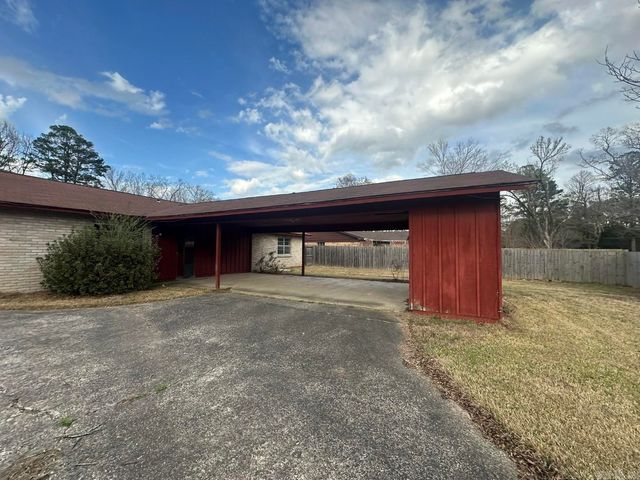 3106 W 36TH Avenue, Pine Bluff, AR 71603