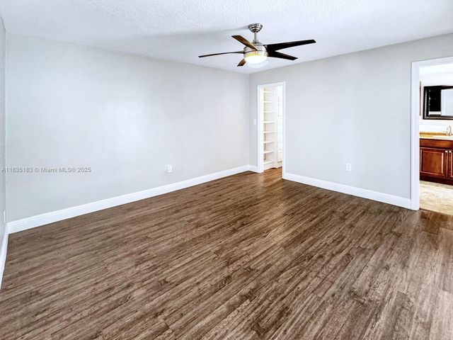 2040 NW 86th Ave, Sunrise, FL 33322