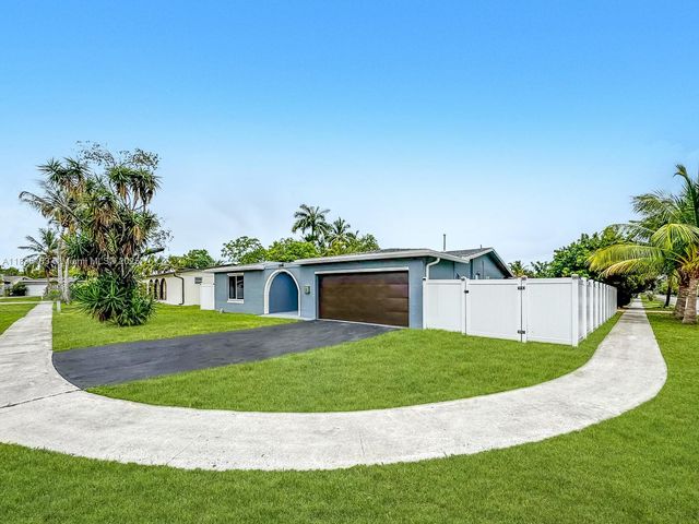 2040 NW 86th Ave, Sunrise, FL 33322