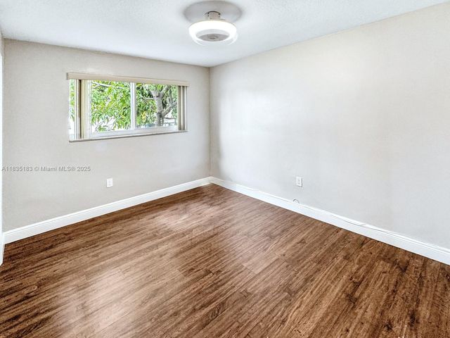 2040 NW 86th Ave, Sunrise, FL 33322