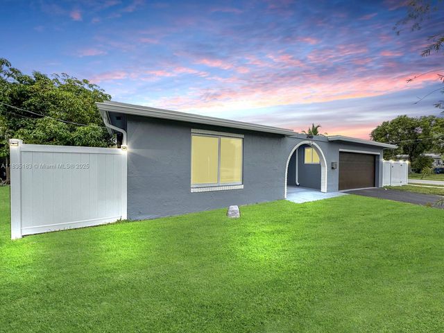 2040 NW 86th Ave, Sunrise, FL 33322