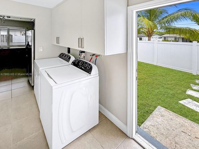 2040 NW 86th Ave, Sunrise, FL 33322