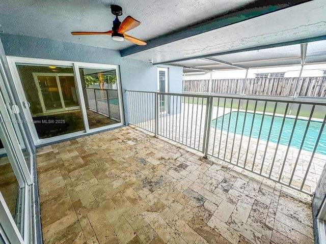 2040 NW 86th Ave, Sunrise, FL 33322