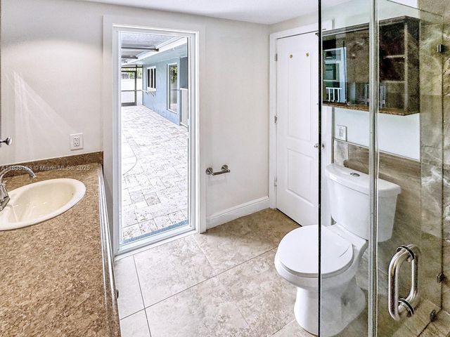 2040 NW 86th Ave, Sunrise, FL 33322