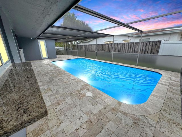 2040 NW 86th Ave, Sunrise, FL 33322