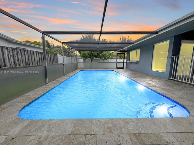 2040 NW 86th Ave, Sunrise, FL 33322