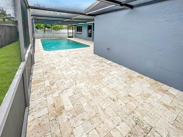 2040 NW 86th Ave, Sunrise, FL 33322