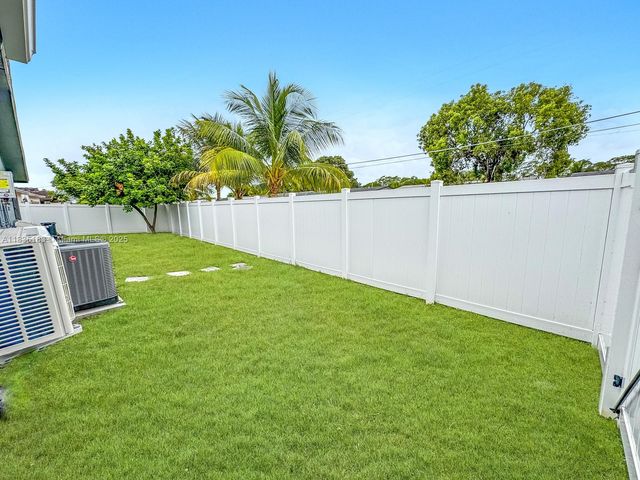 2040 NW 86th Ave, Sunrise, FL 33322