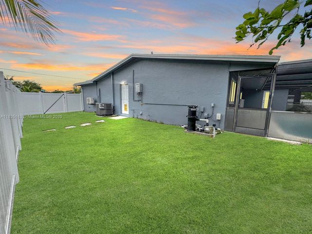 2040 NW 86th Ave, Sunrise, FL 33322