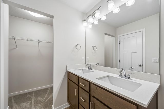 15137 Foxglove Lane, Urbandale, IA 50323