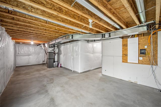 15137 Foxglove Lane, Urbandale, IA 50323