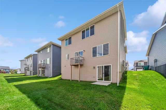 15137 Foxglove Lane, Urbandale, IA 50323