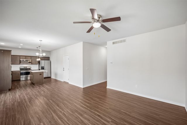 15137 Foxglove Lane, Urbandale, IA 50323