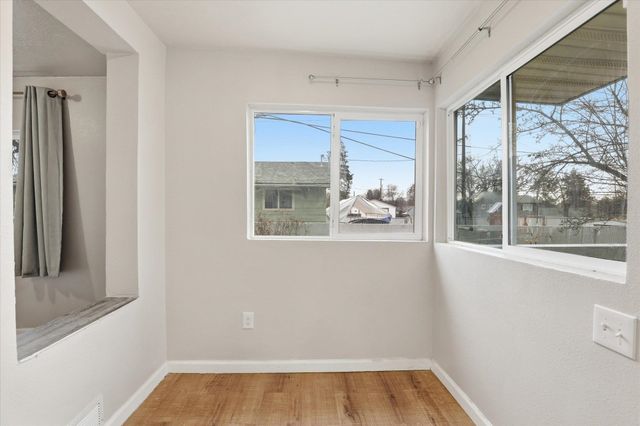 1324 E Joseph Ave, Spokane, WA 99208