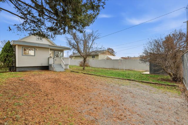 1324 E Joseph Ave, Spokane, WA 99208