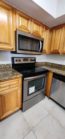 12154 Saint Andrews Place 110, Miramar, FL 33025
