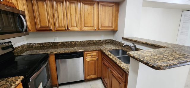 12154 Saint Andrews Place 110, Miramar, FL 33025