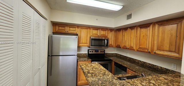 12154 Saint Andrews Place 110, Miramar, FL 33025