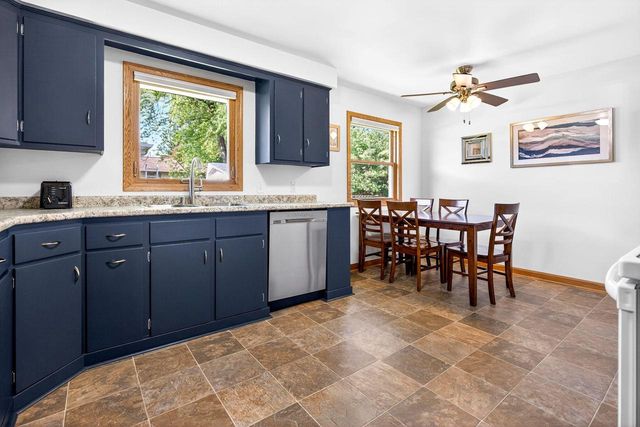 415 E 16TH STREET, Kaukauna, WI 54130