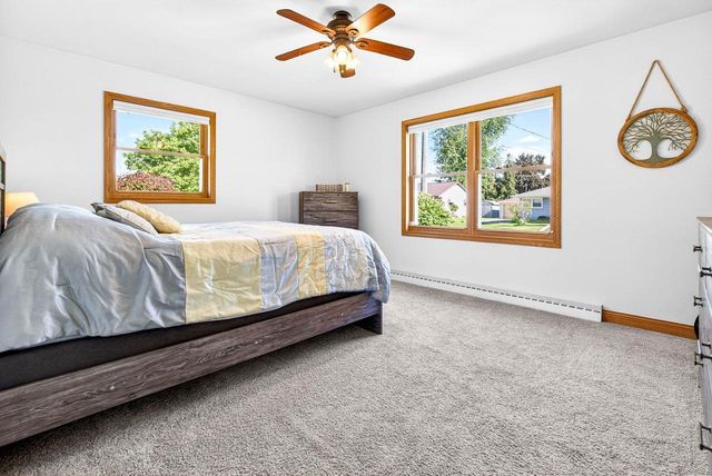 415 E 16TH STREET, Kaukauna, WI 54130