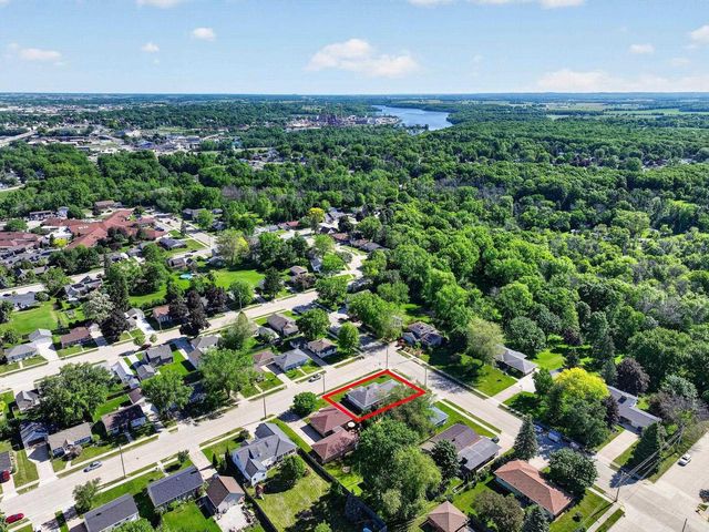 415 E 16TH STREET, Kaukauna, WI 54130