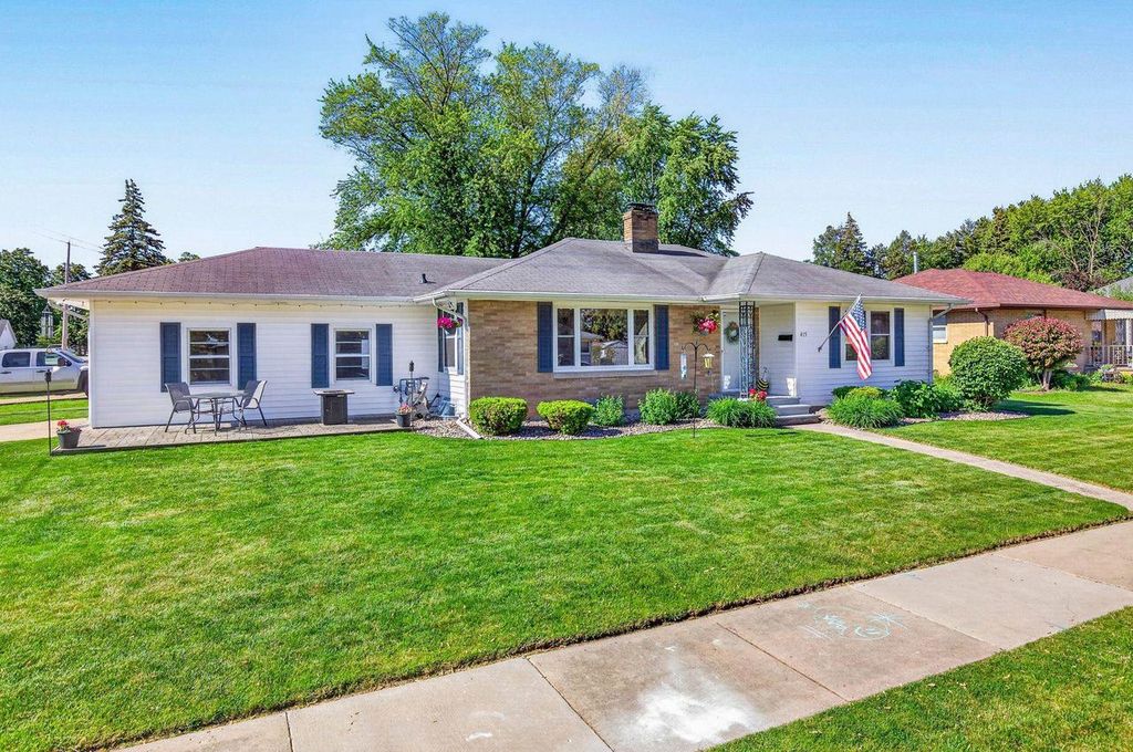 415 E 16TH STREET, Kaukauna, WI 54130