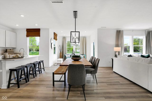 7422 Allesley Drive, Avon, IN 46123