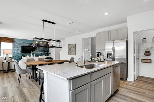 7422 Allesley Drive, Avon, IN 46123